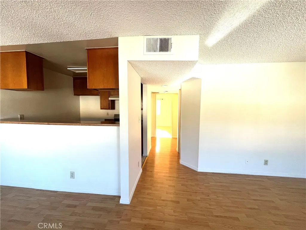 Additional image 26 of 328 E Valencia Ave Apt G, Burbank, CA 91502