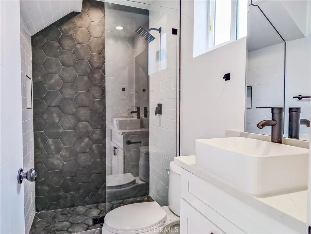 Additional image 43 of 3809 Exposition Boulevard Unit 1/2, Los Angeles, CA 90016