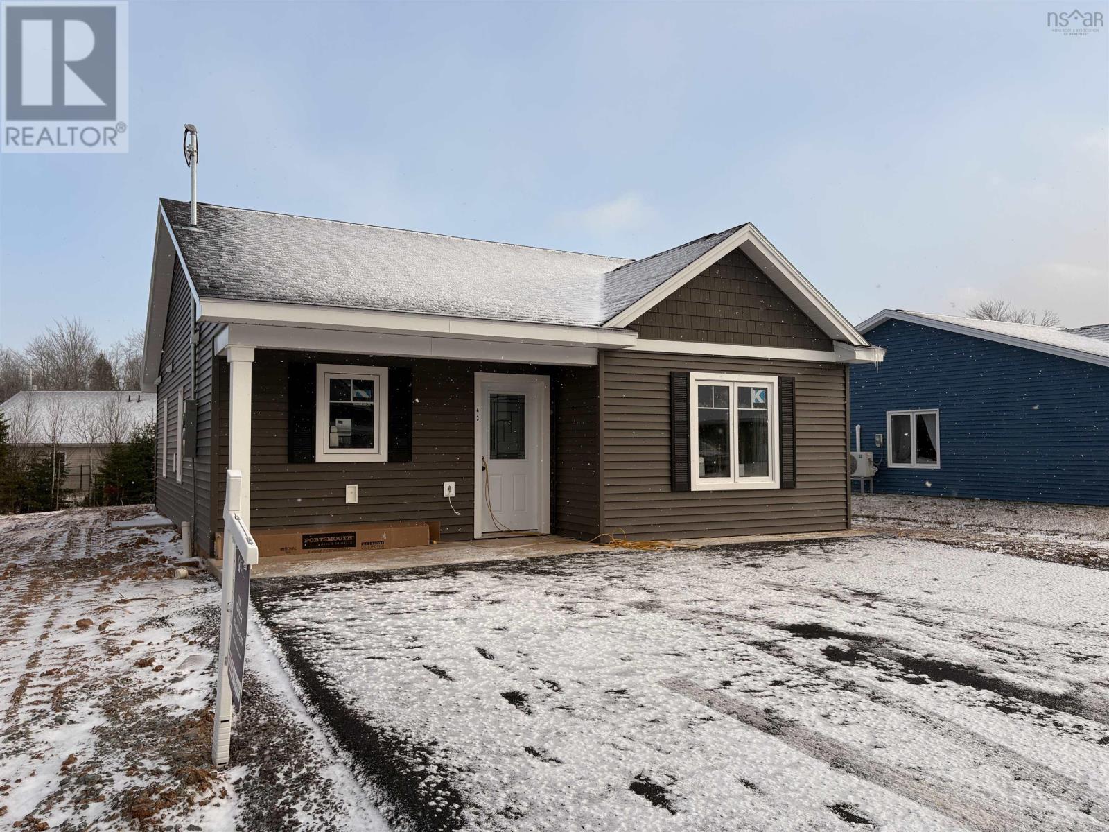 Property image for 43 Amelia Ave Avenue|Stewiacke, Nova Scotia B0N2J0