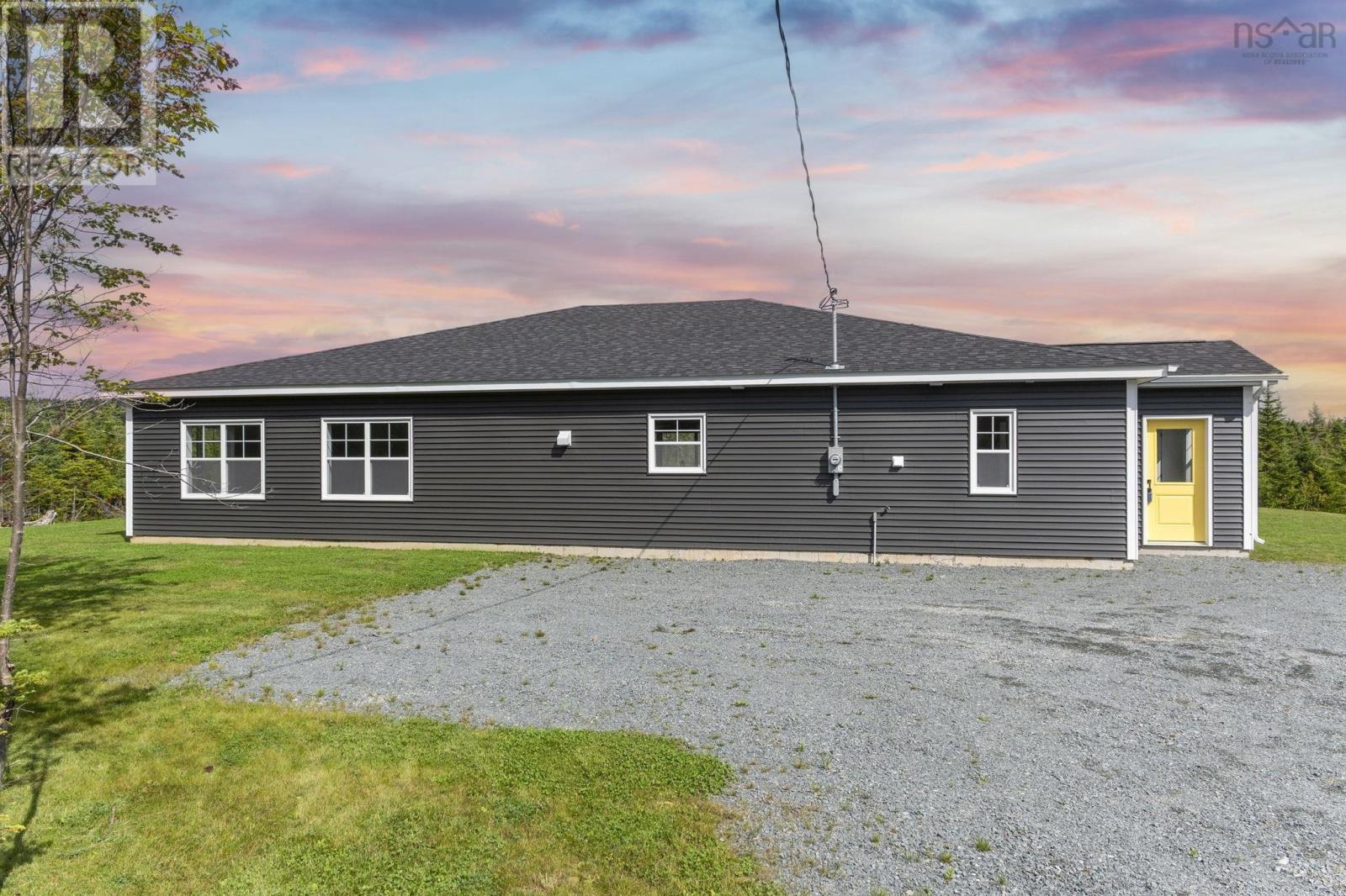 4606 Clam Harbour Road|Clam Harbour, Nova Scotia B0J1Y0