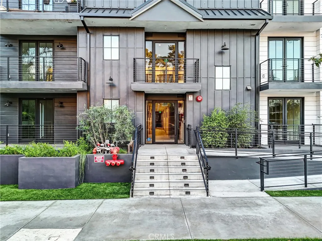 Additional image 49 of 10352 Riverside Drive Unit 102A, Toluca Lake, CA 91602