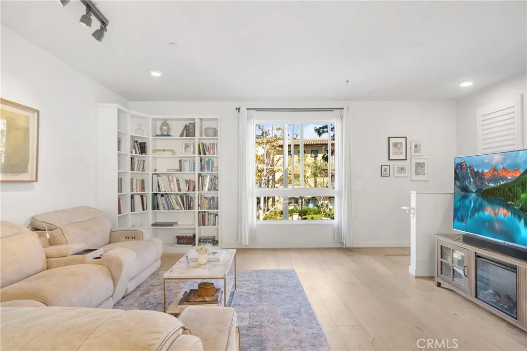 Additional image 8 of 2581 Arvia #3, Los Angeles, CA 90065