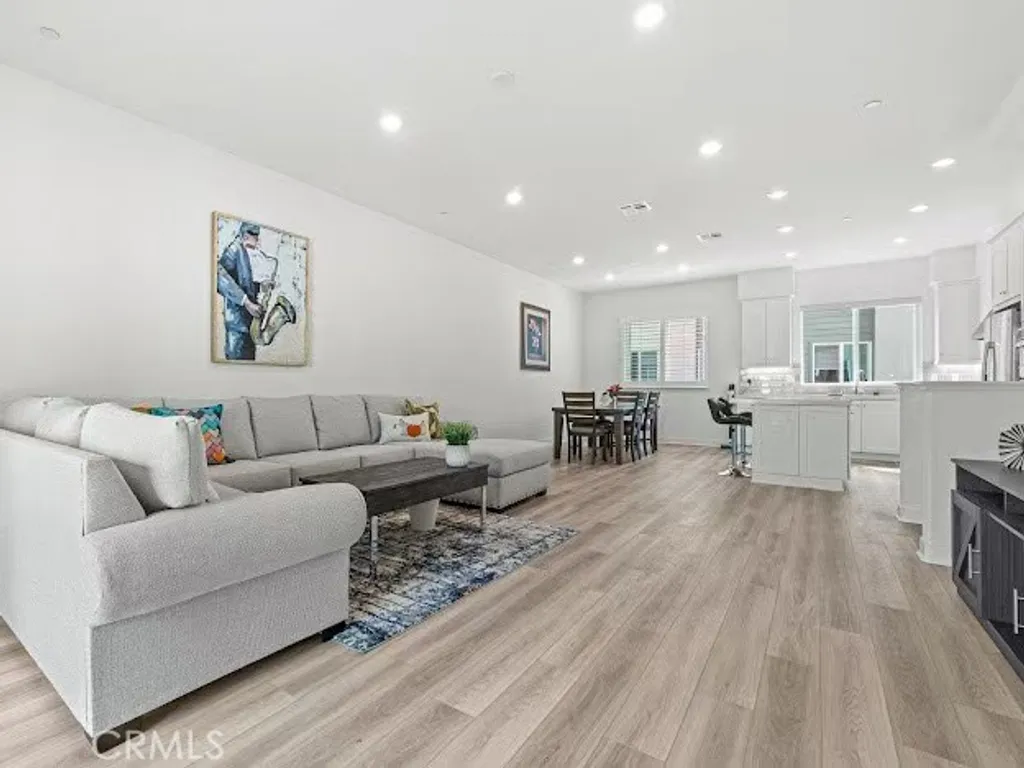 Additional image 15 of 352 Tank, Irvine, CA 92618