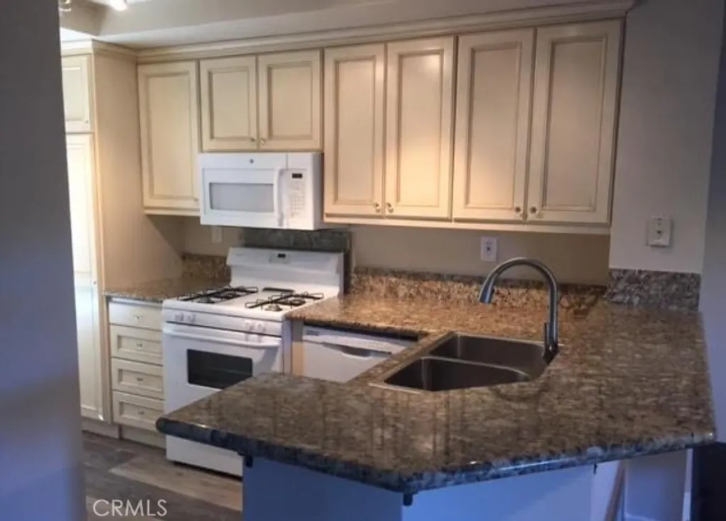 Additional image 3 of 7 Pomelo, Rancho Santa Margarita, CA 92688