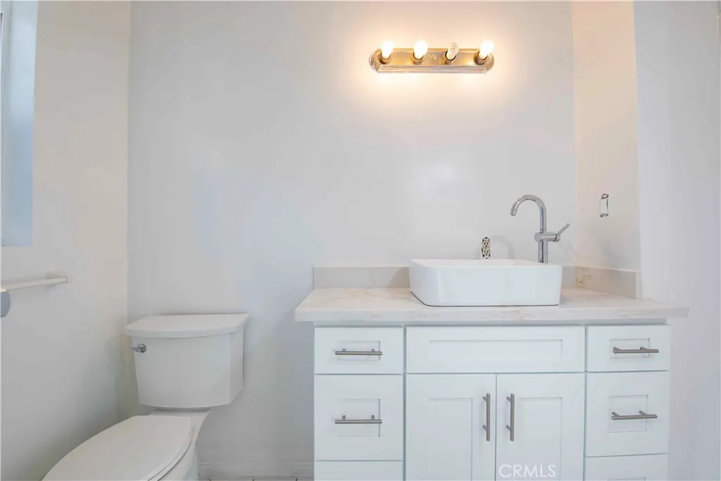 Additional image 72 of 6417 White Oak Ave, Reseda, CA 91335