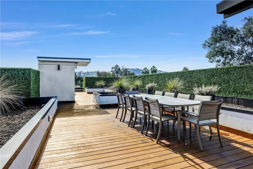 Additional image 85 of 10352 Riverside Drive Unit 203A, Toluca Lake, CA 91602