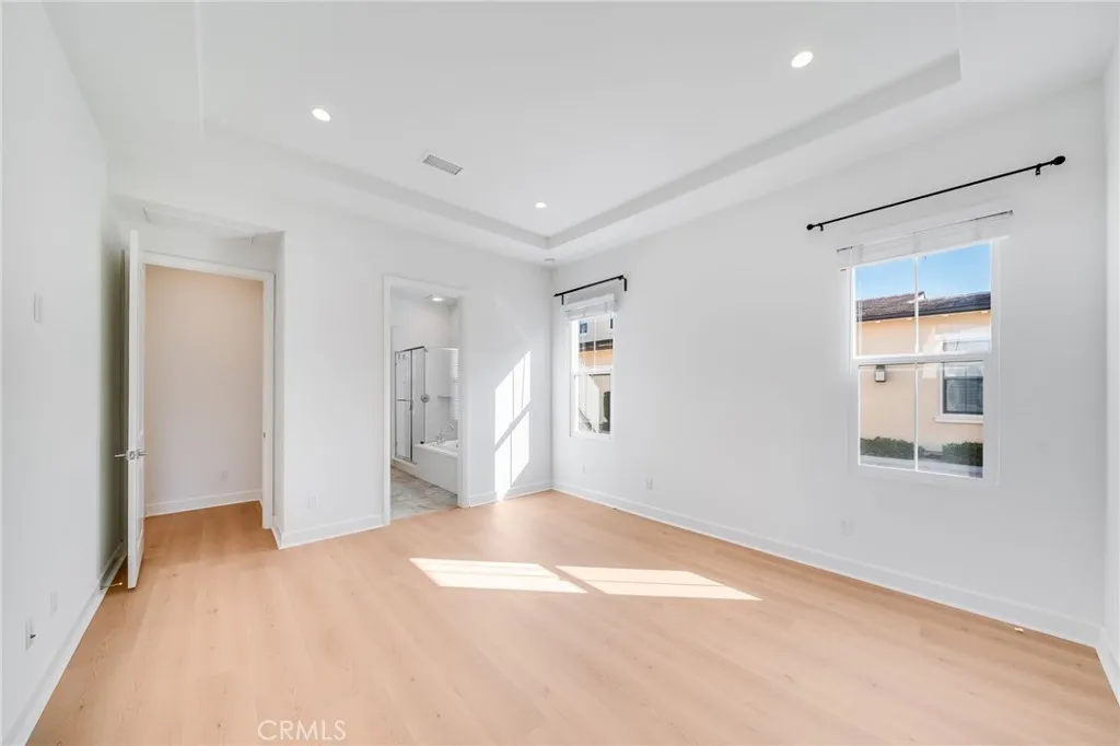 Additional image 49 of 64 Meander, Irvine, CA 92620