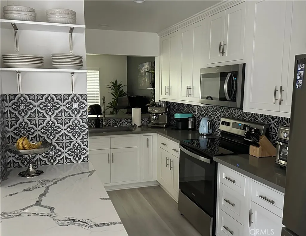 Additional image 7 of 166 N Singingwood St Unit 15, Orange, CA 92869