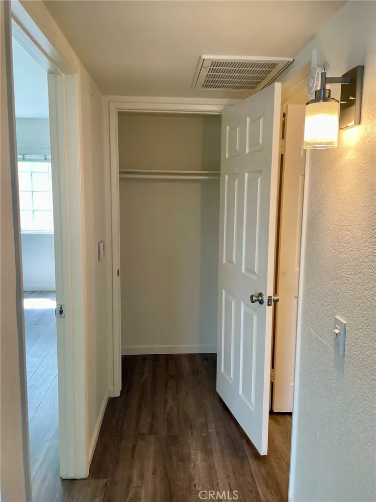 Additional image 25 of 10920 Moorpark, North Hollywood, CA 90062