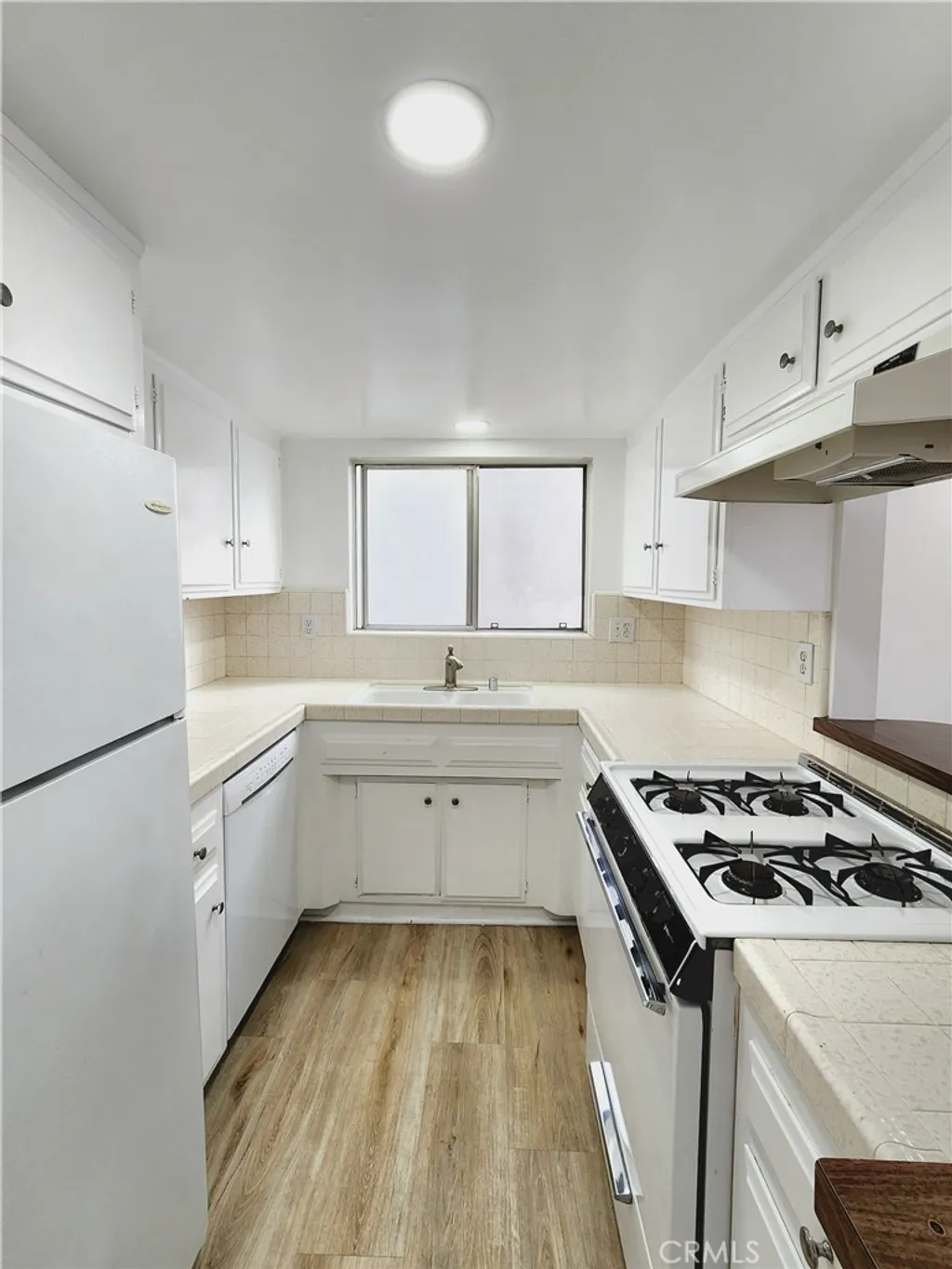 Additional image 12 of 326 10th Place, Manhattan Beach, CA 90266