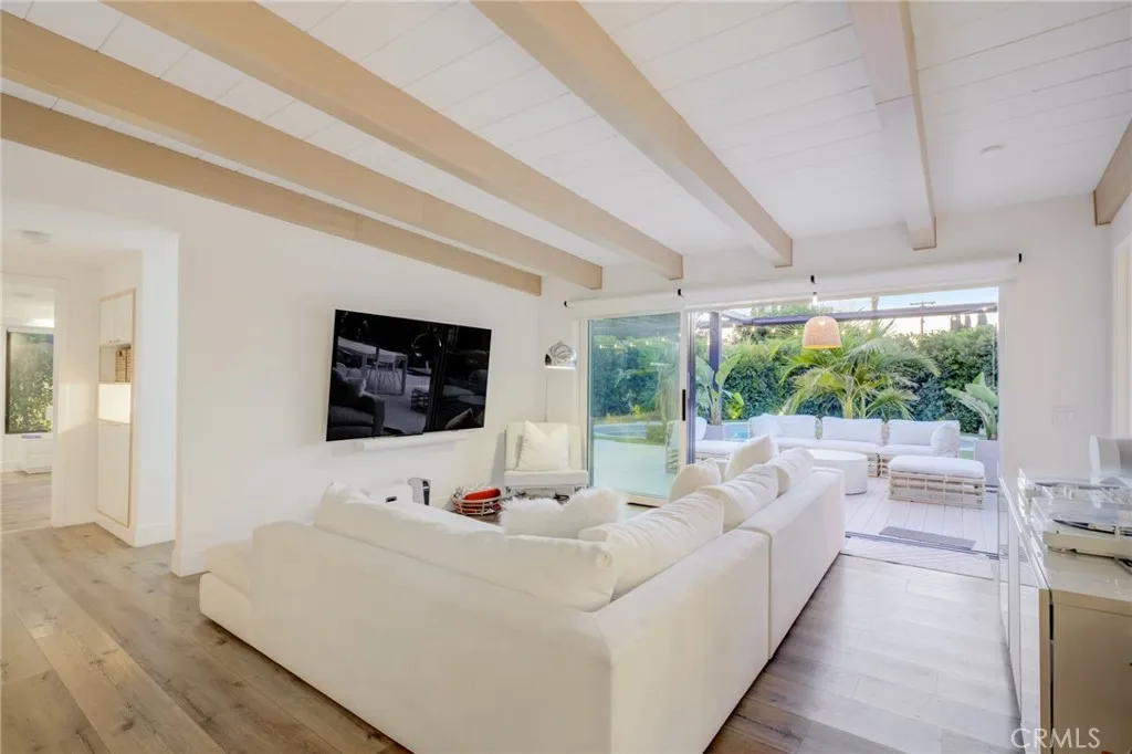 Additional image 27 of 8161 Encino Avenue, Northridge, CA 91325