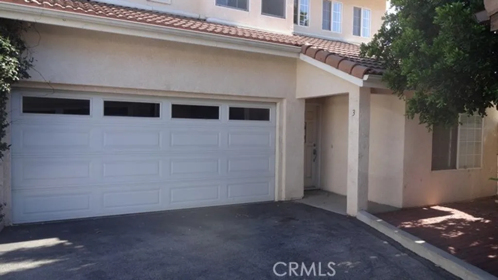 Additional image 3 of 16731 Parthenia Street Unit 3, Northridge, CA 91343