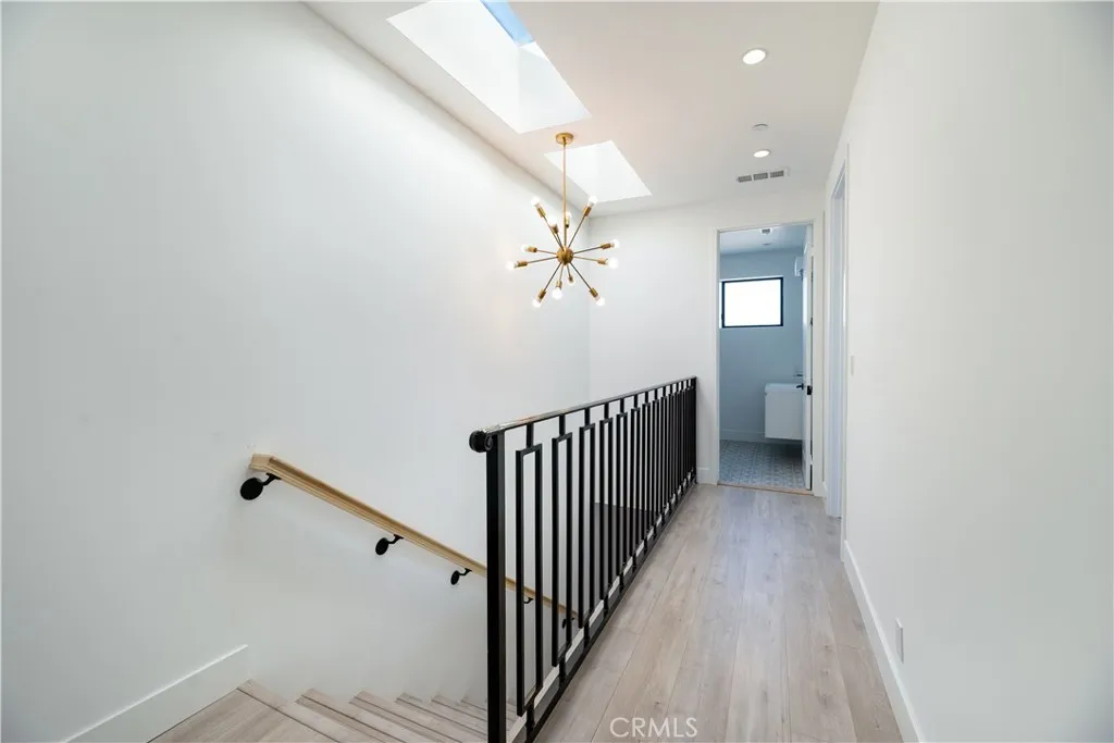 Additional image 12 of 1807 S Longwood Ave, Los Angeles, CA 90019