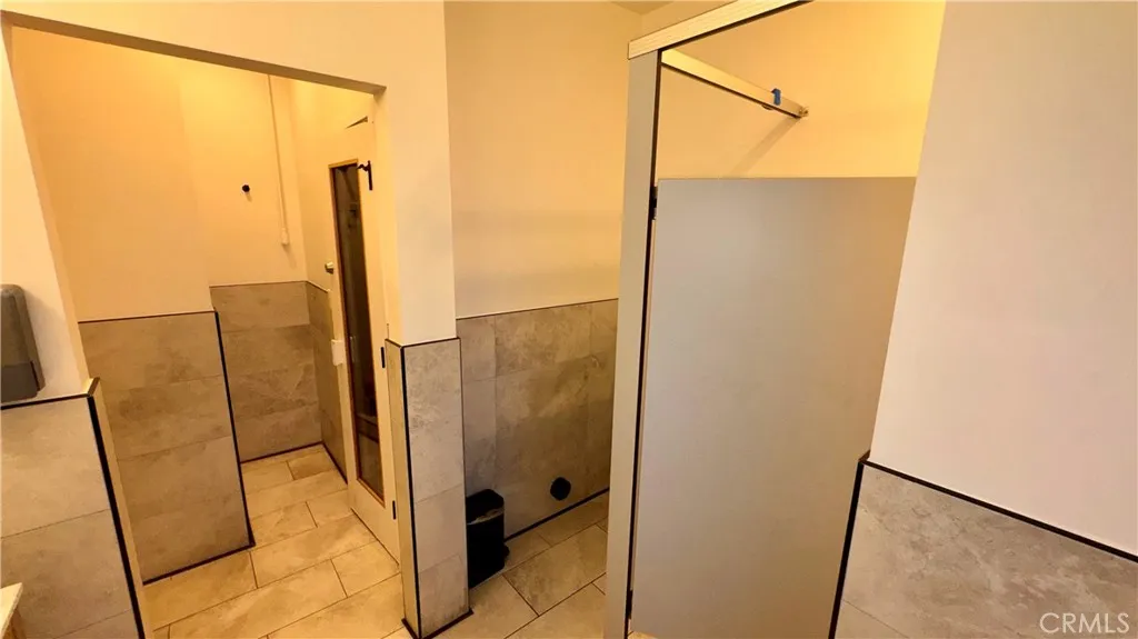 Additional image 14 of 18645 Hatteras Unit 208, Tarzana, CA 91356