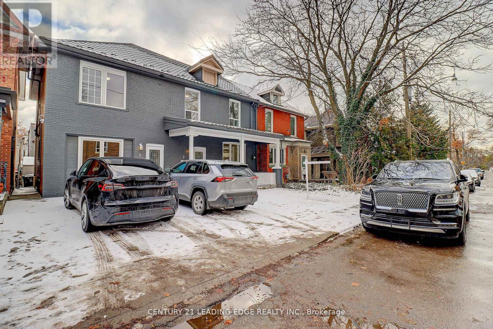 Property image for 7 ELLSWORTH AVENUE|Toronto (Wychwood), Ontario M6G2K4