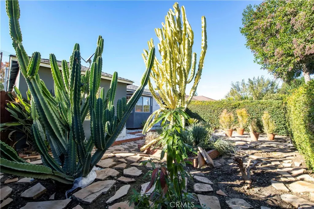 Additional image 96 of 6417 White Oak Ave, Reseda, CA 91335