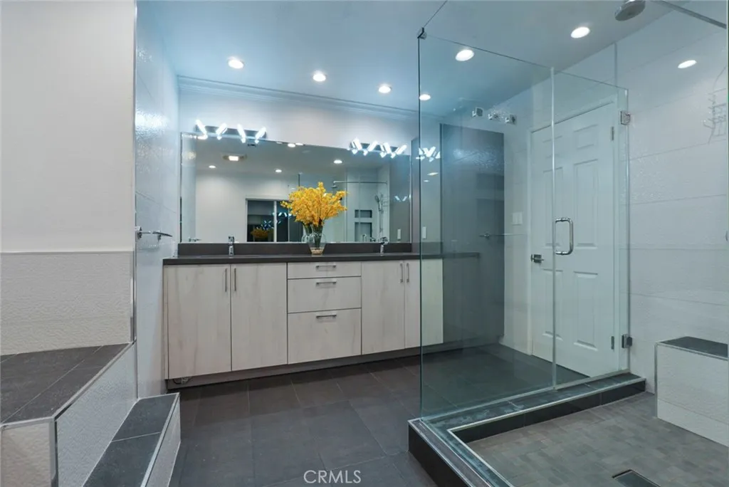 Additional image 75 of 3381 Oakmont View Dr, Glendale, CA 91208