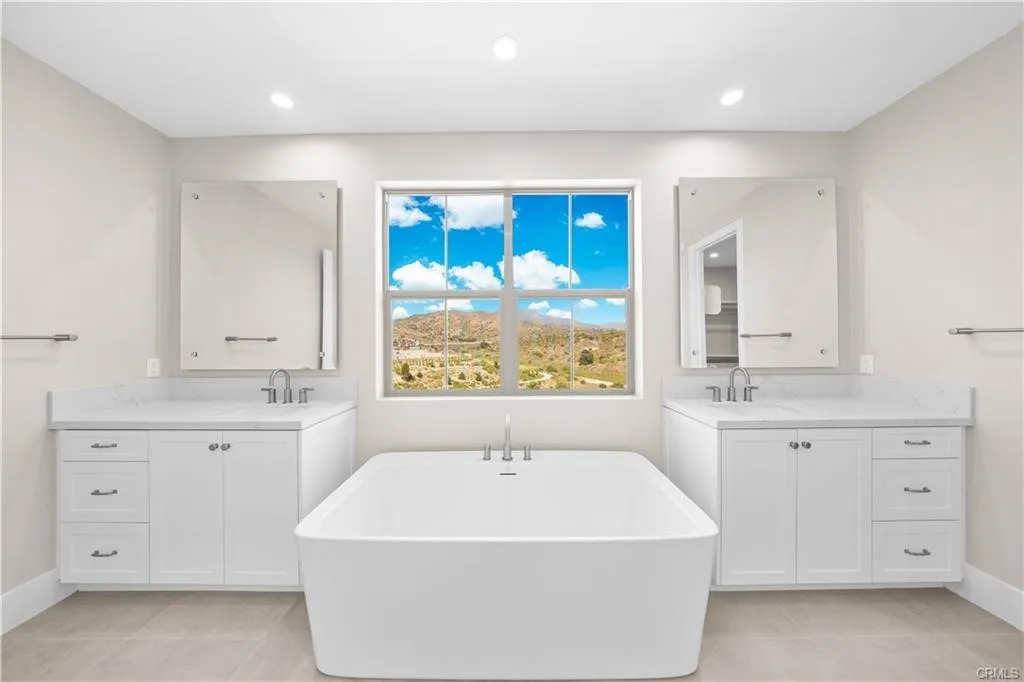 Additional image 64 of 130 mossvine, Irvine, CA 92618