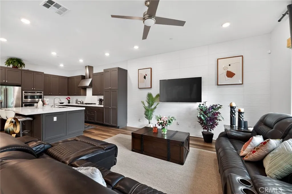 Additional image 3 of 27508 Feathery Cassia Way, Valencia, CA 91381