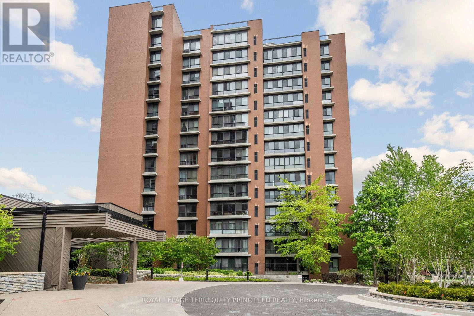 315 - 1400 DIXIE ROAD|Mississauga (Lakeview), Ontario L5E3E1
