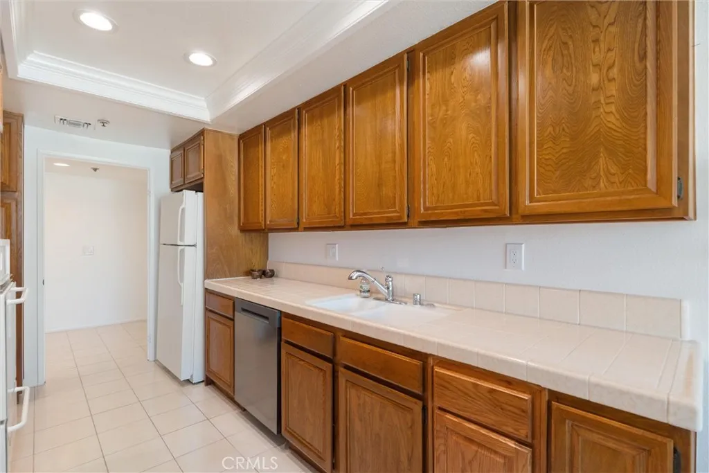 Additional image 16 of 2872 Coast Cir Unit 303, Huntington Beach, CA 92649