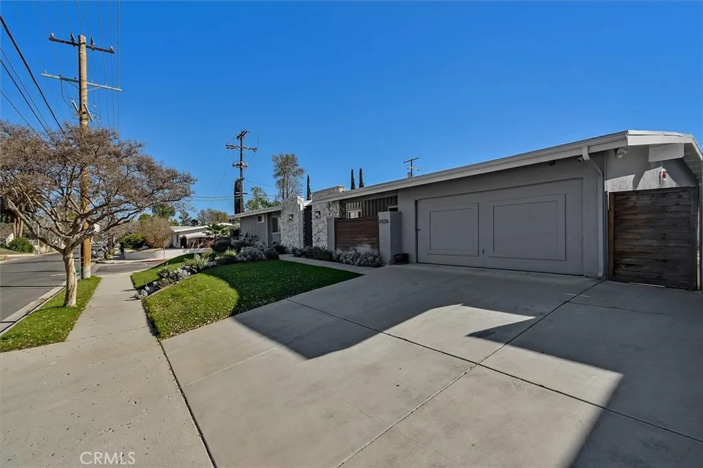 Additional image 66 of 24216 Calvert Street, Woodland Hills, CA 91367