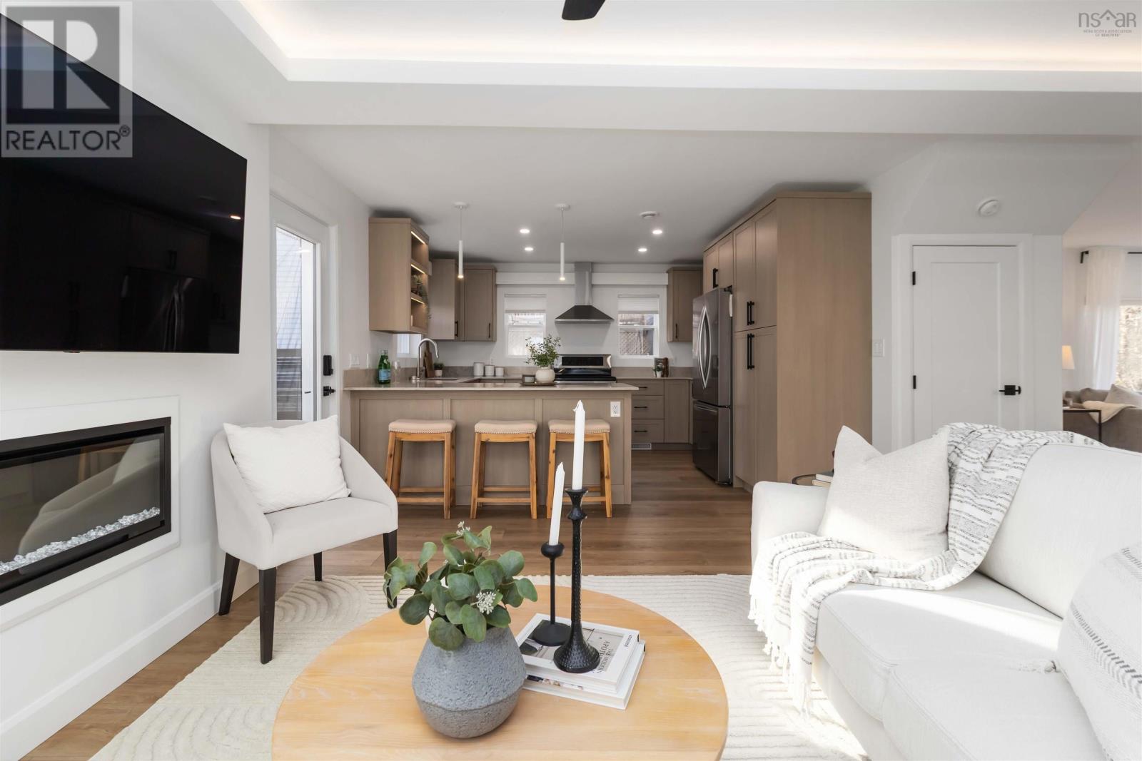 23 Oakdale Crescent|Dartmouth, Nova Scotia B3A2L7