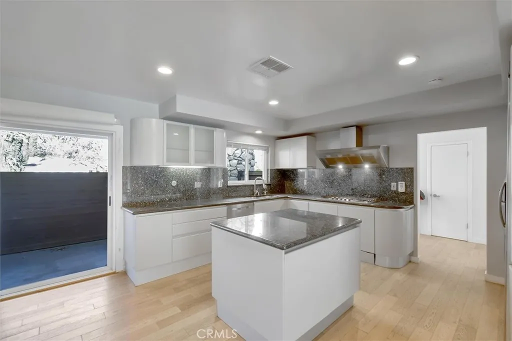 Additional image 19 of 24216 Calvert Street, Woodland Hills, CA 91367