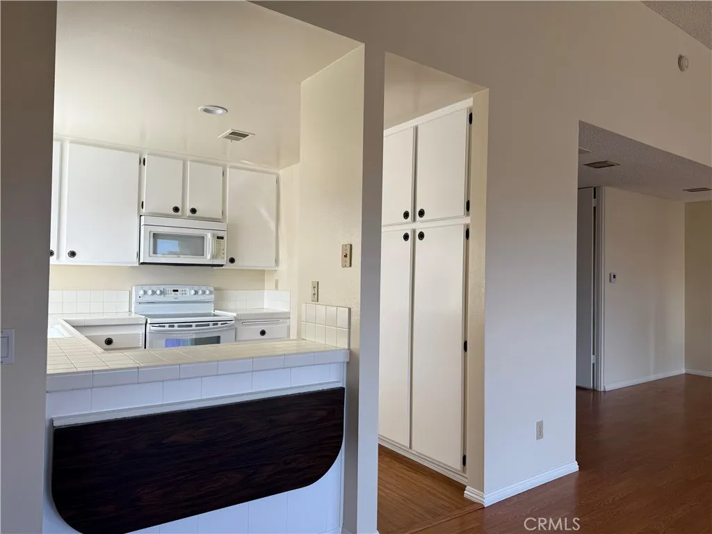 Additional image 6 of 19547 Rinaldi Unit 27, Porter Ranch, CA 91326