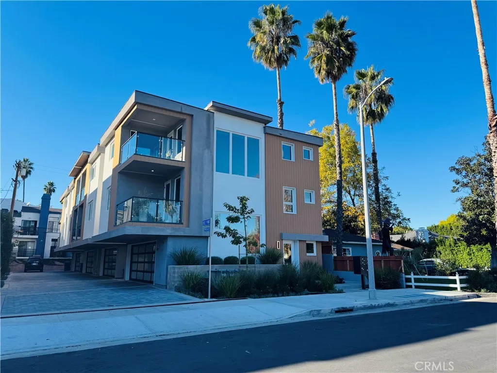 Additional image 21 of 11815 W Holly Way, Valley Village, CA 91607