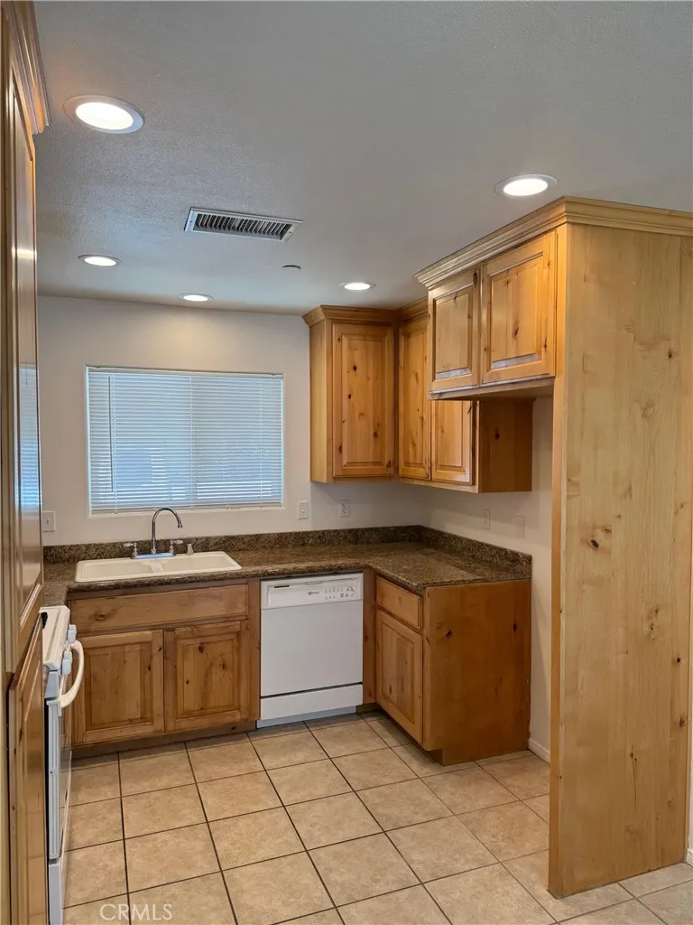 Additional image 40 of 55215 Airlane Dr Unit A, Yucca Valley, CA 92284