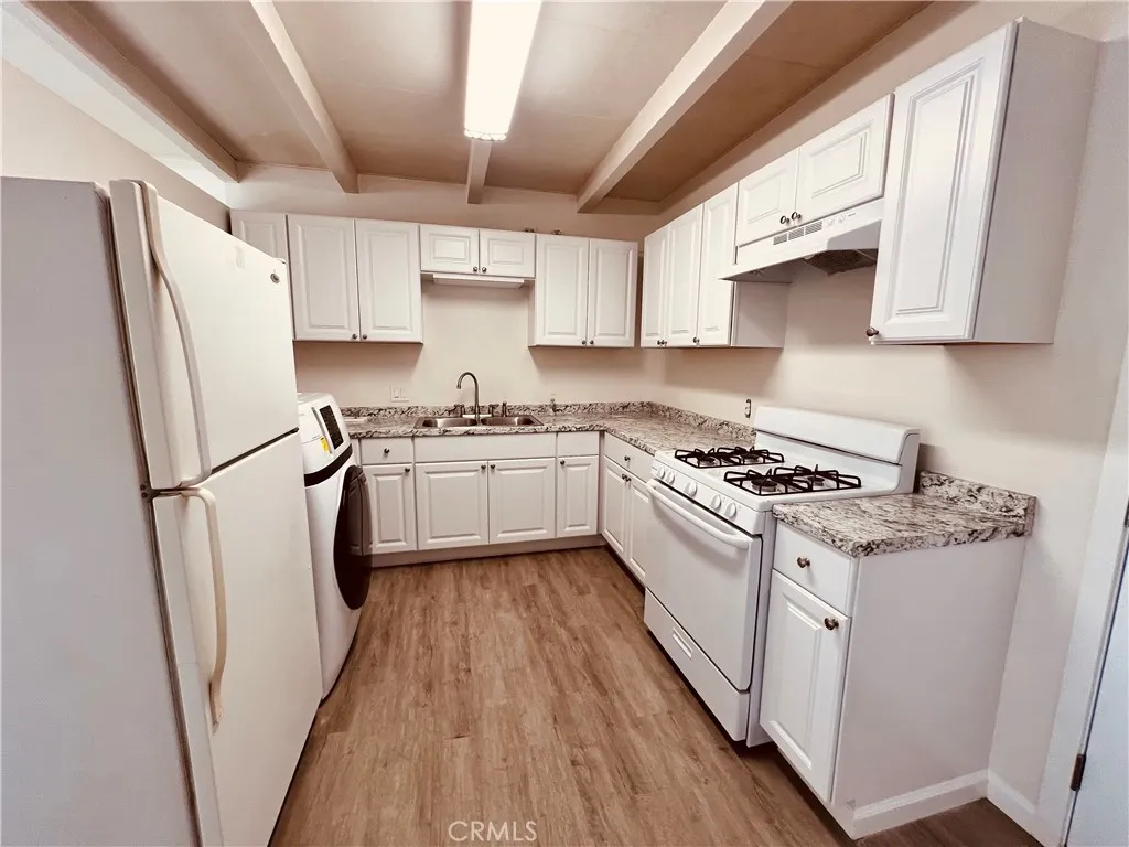 Additional image 13 of 635 Plam Drive, Glendale, CA 91202