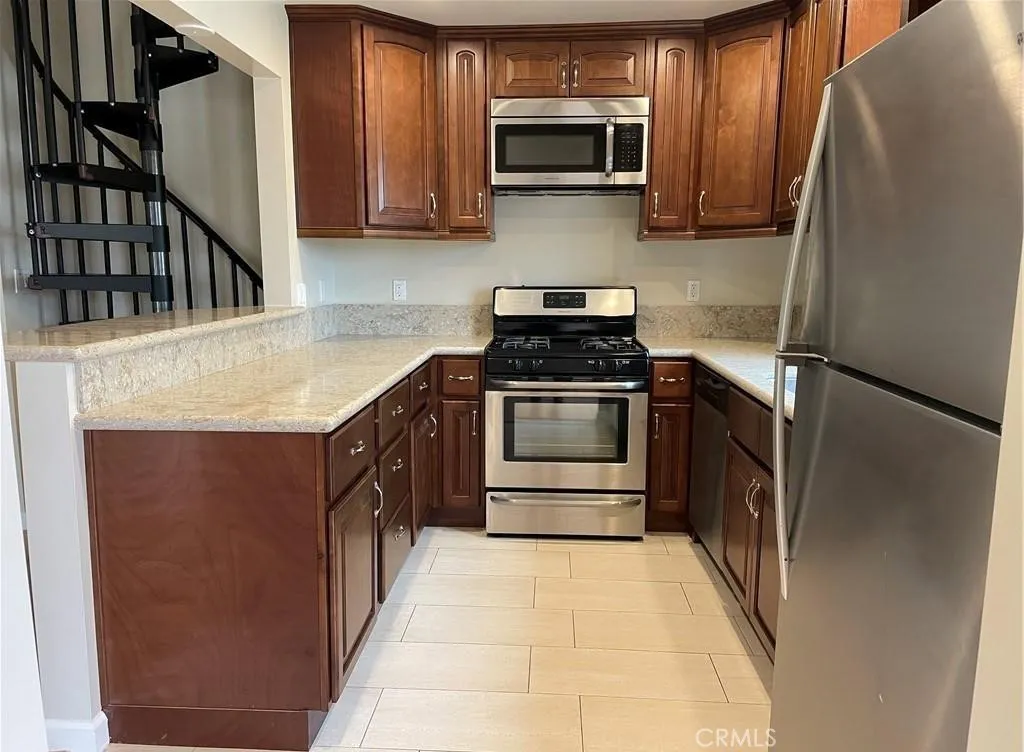 Additional image 35 of 222 N Rose St, Burbank, CA 91505