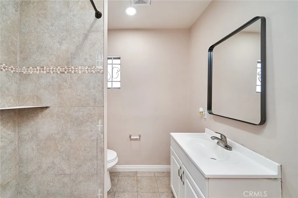 Additional image 27 of 1329 W 37th Drive, Los Angeles, CA 90007