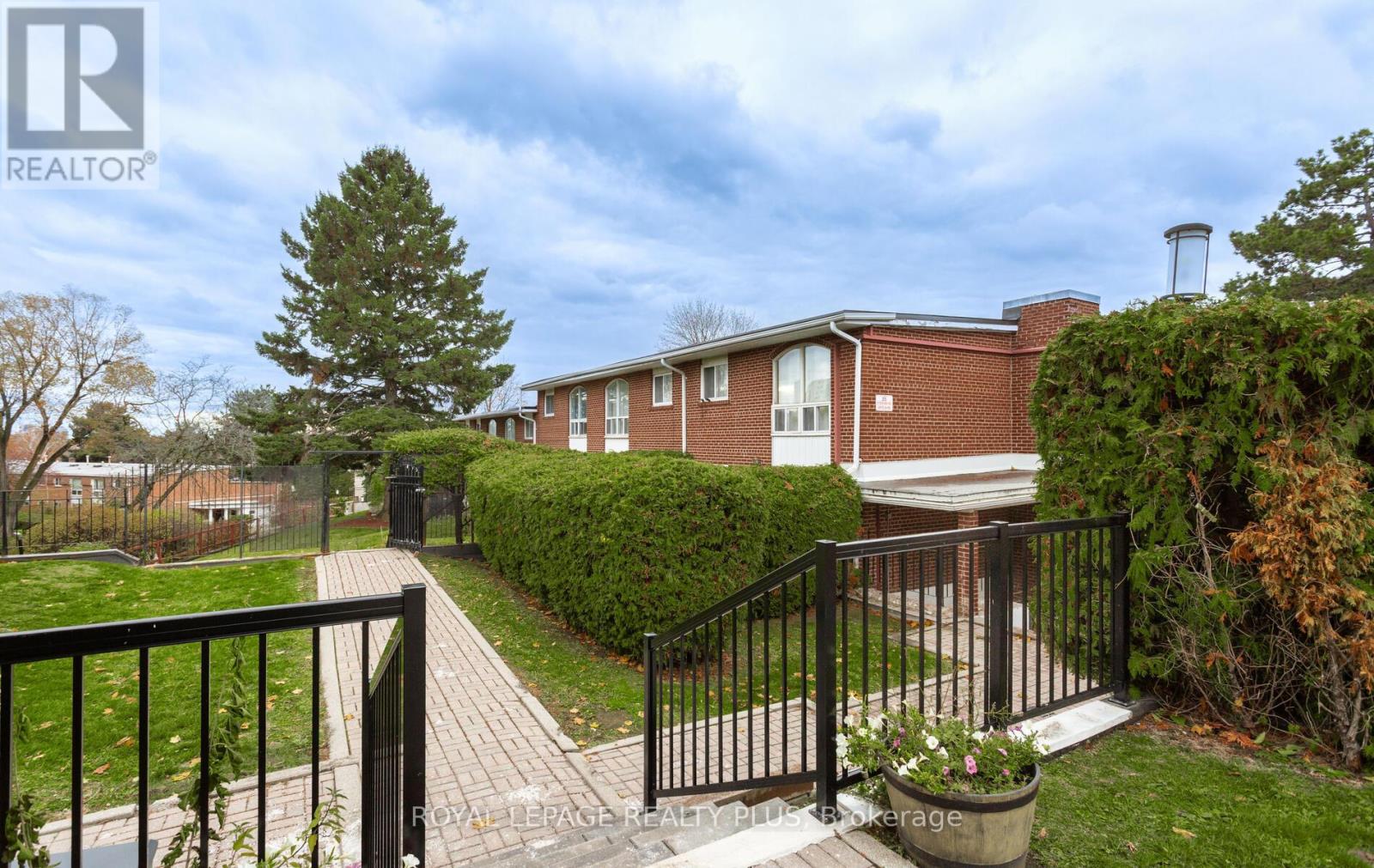 91 - 25 ESTERBROOKE AVENUE|Toronto (Don Valley Village), Ontario M2J2C5