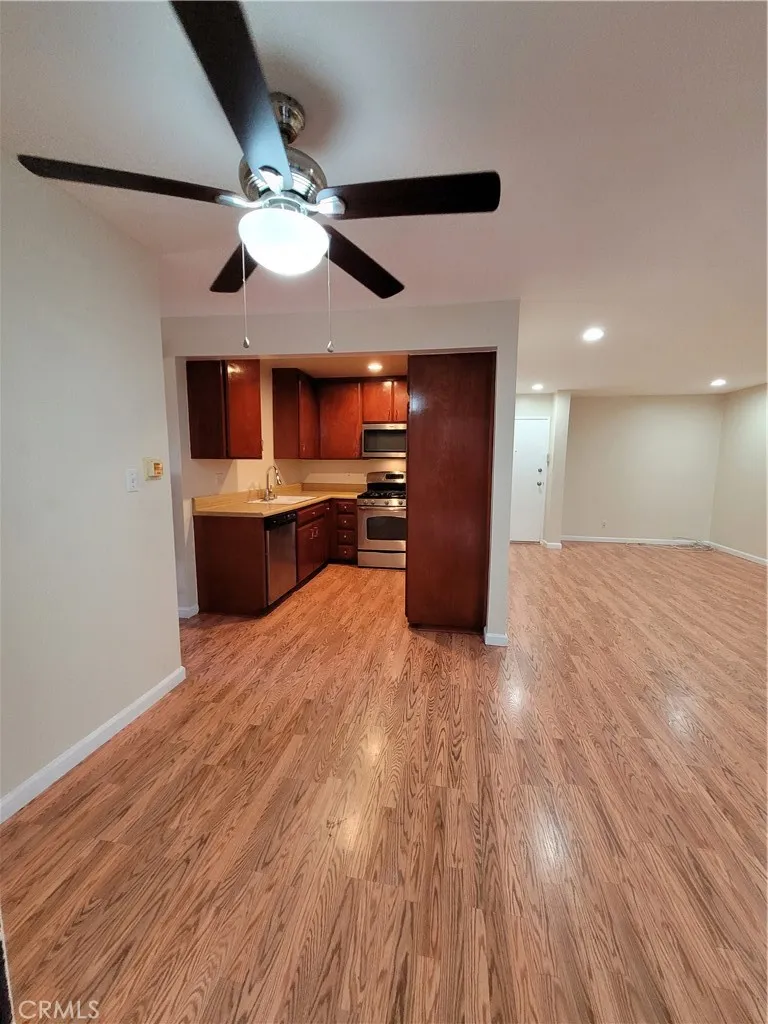 Additional image 43 of 4110 Elm Ave Unit 201, Long Beach, CA 90807