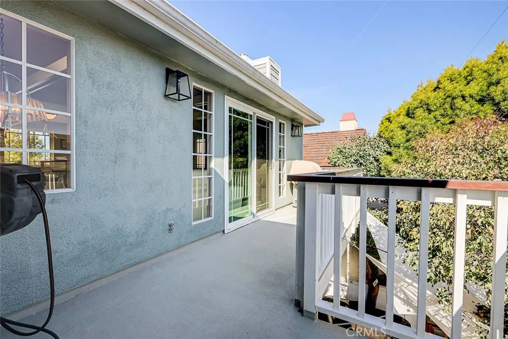 Additional image 78 of 718 S Broadway Unit C, Redondo Beach, CA 90277