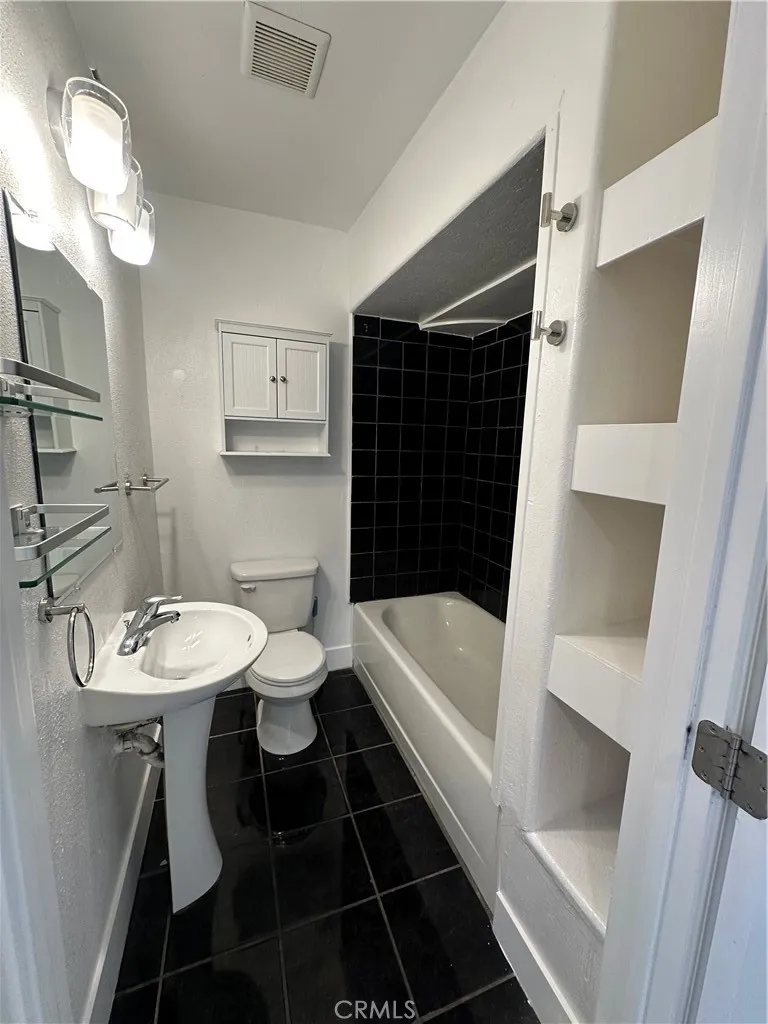 Additional image 38 of 2306 Berger St, Bakersfield, CA 93305