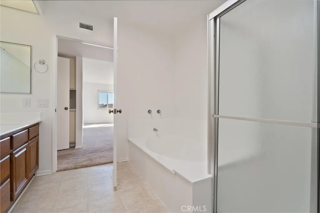 Additional image 57 of 2872 Coast Cir Unit 303, Huntington Beach, CA 92649