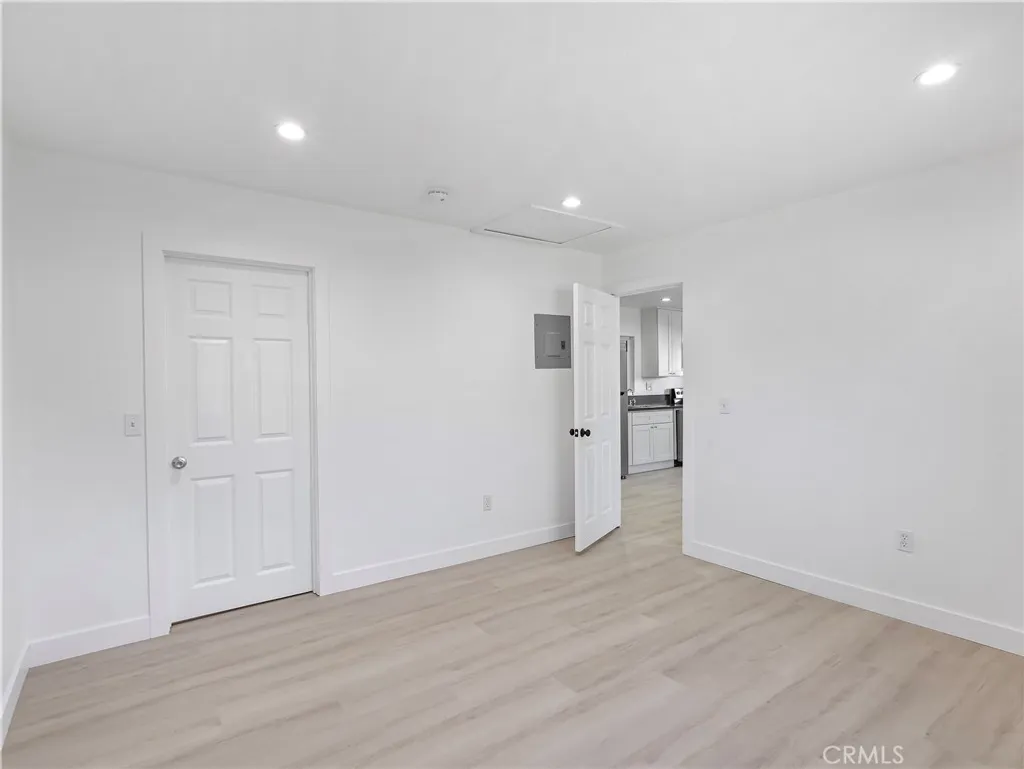 Additional image 20 of 8828 Chimineas Avenue, Northridge, CA 91325