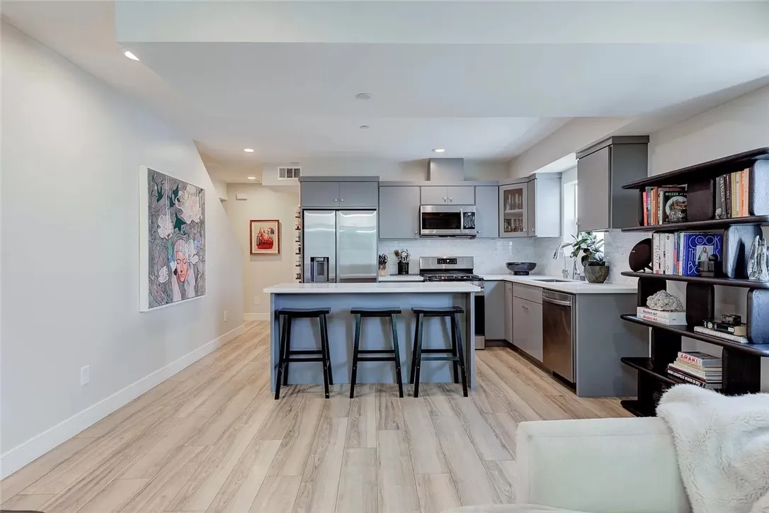 Additional image 87 of 2153 S West View Street, Los Angeles, CA 90016