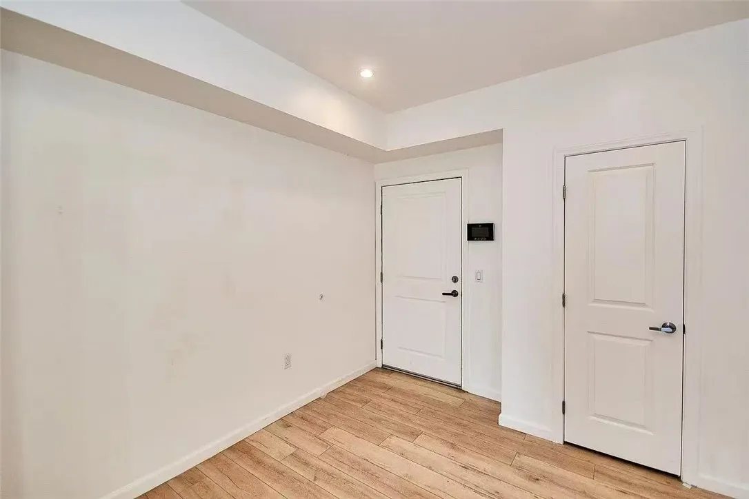 Additional image 28 of 137 W 6th St Unit 204, Long Beach, CA 90802