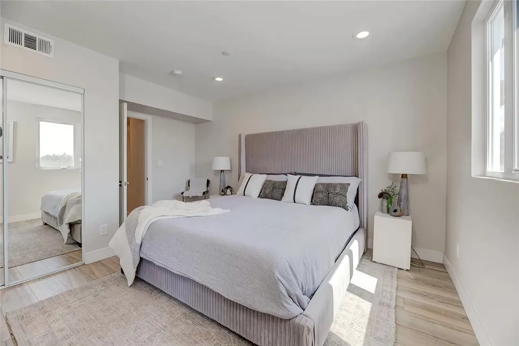 Additional image 43 of 2153 S West View Street, Los Angeles, CA 90016