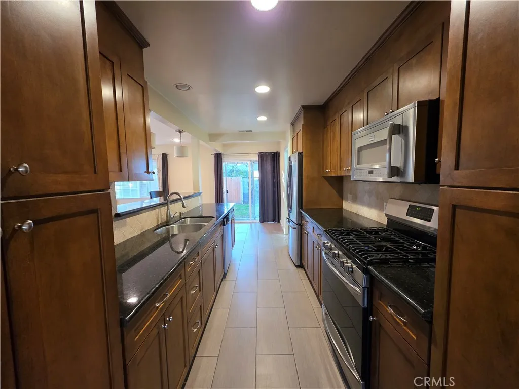 Additional image 7 of 7457 Wish, Lake Balboa, CA 91406