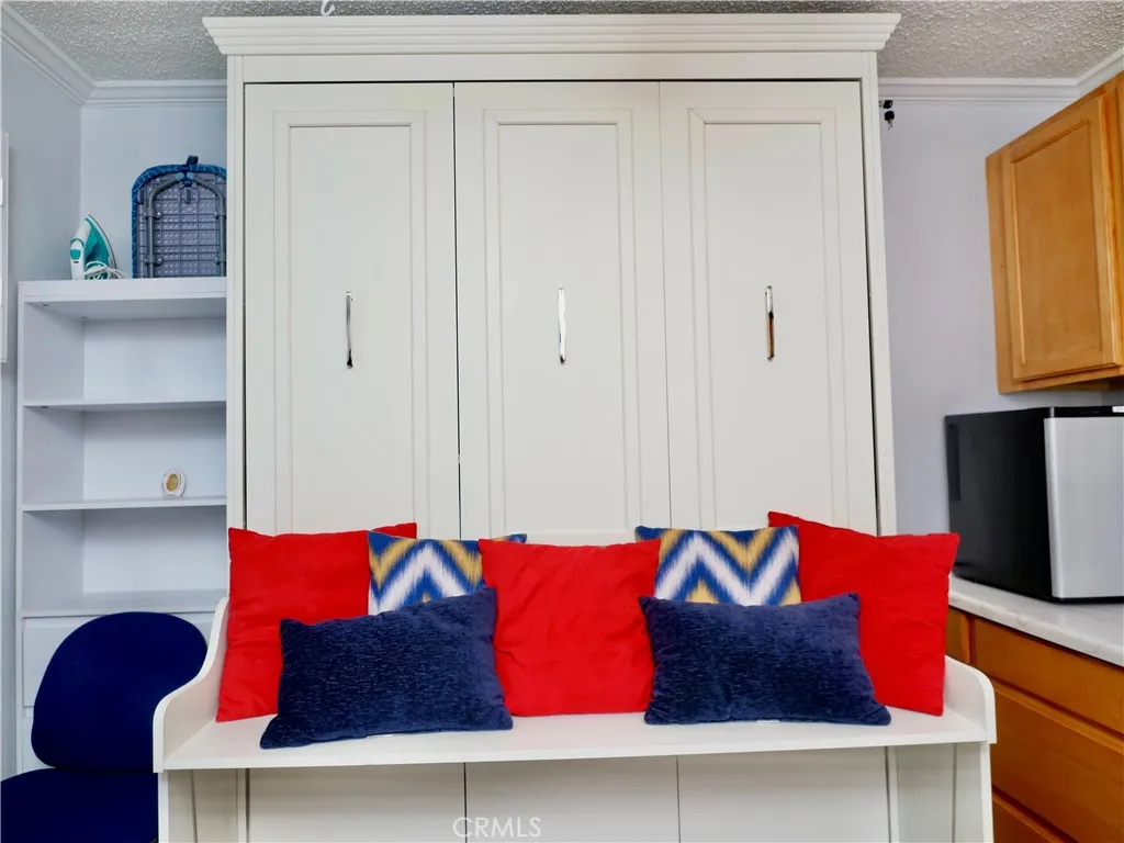 Additional image 4 of 1220 W 56th Street, Los Angeles, CA 90037