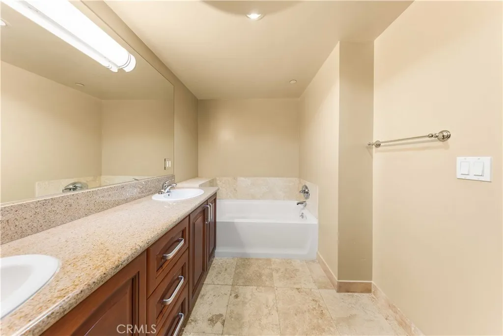 Additional image 88 of 11218 Camarillo Street Unit 404, Toluca Lake, CA 91602