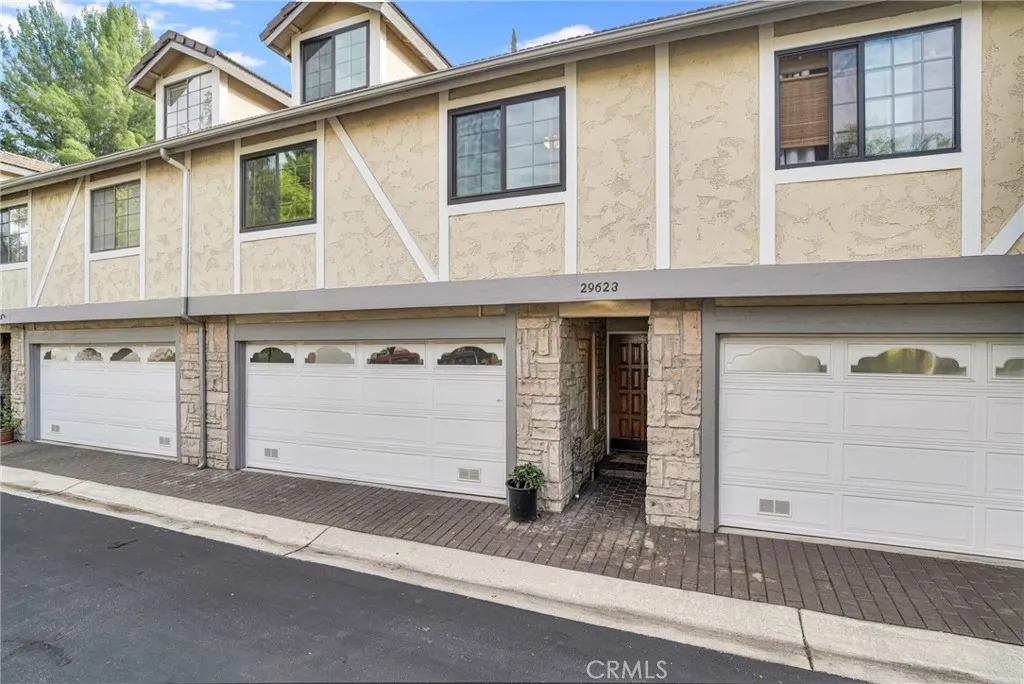 Additional image 2 of 29623 Strawberry Hill Dr Unit 1, Agoura Hills, CA 91301