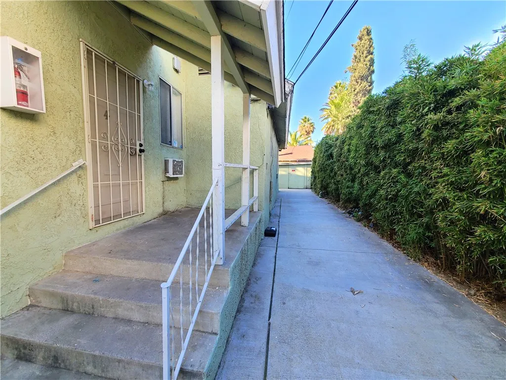 Additional image 2 of 3891 Locust Street, Riverside, CA 92501
