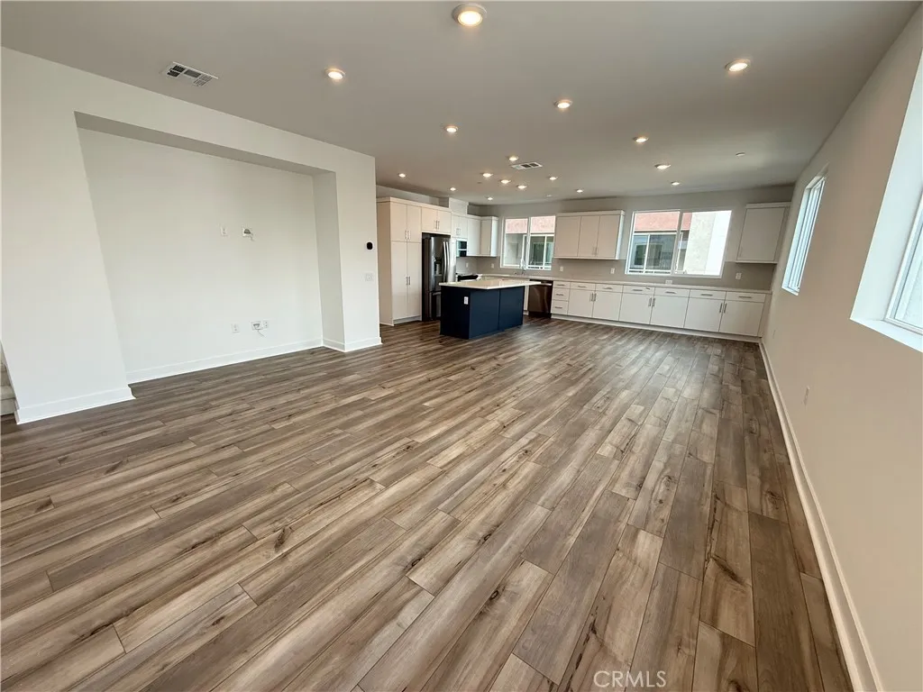 Additional image 39 of 693 S Lyon Street, Santa Ana, CA 92705