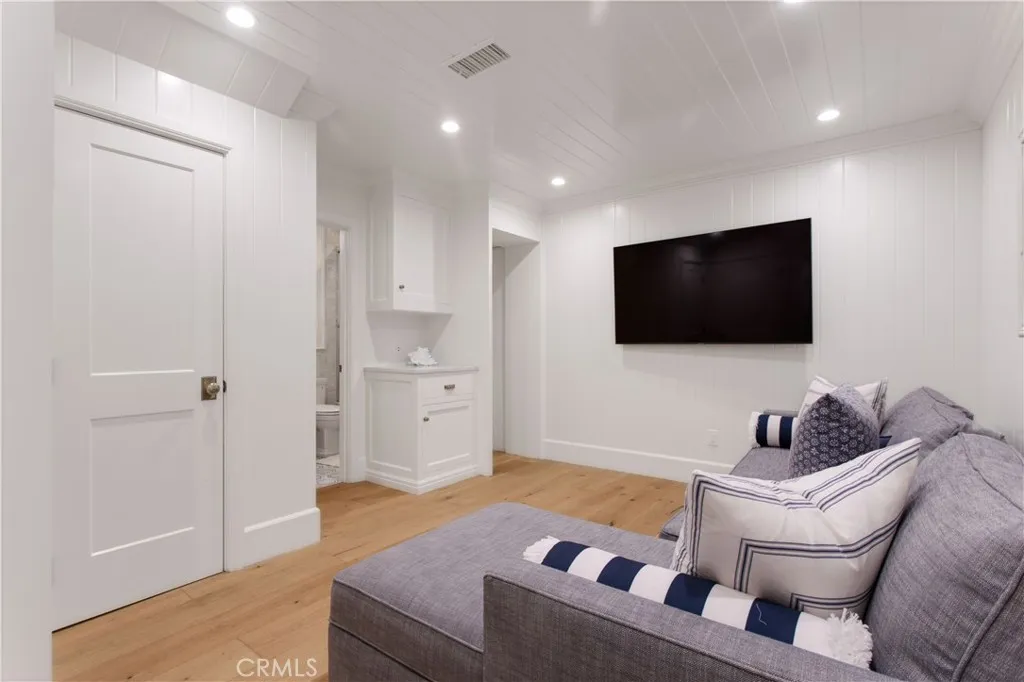 Additional image 32 of 16 Blue Lagoon, Laguna Beach, CA 92651